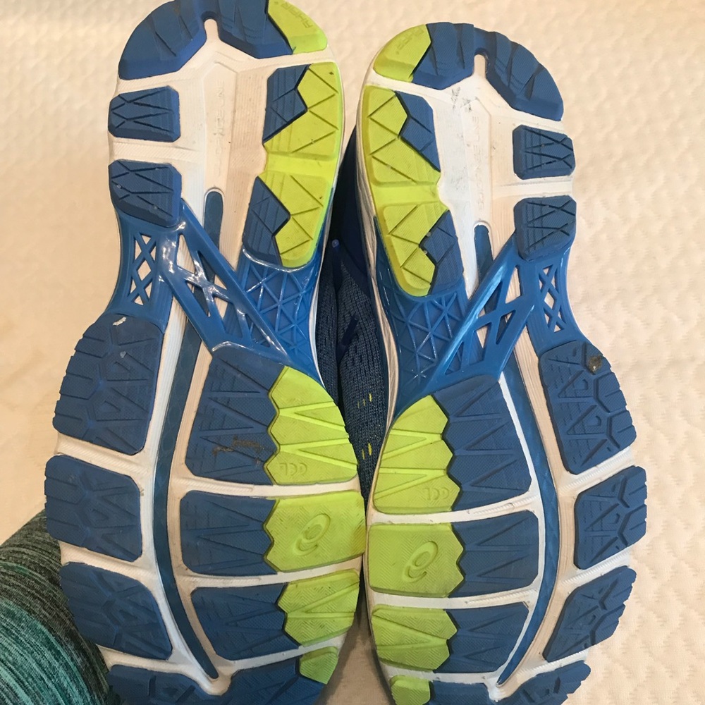Women’s ASICS hardly worn